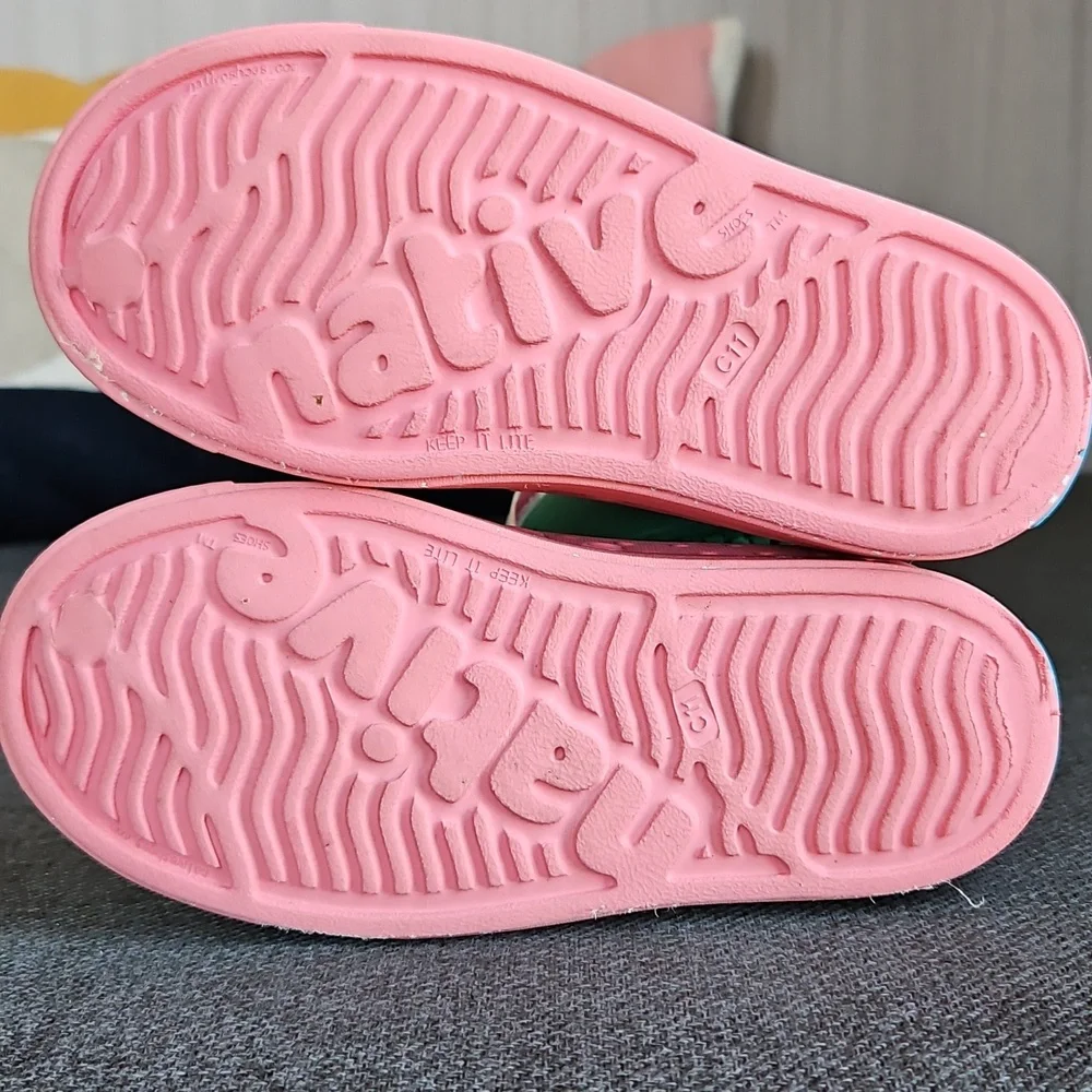 Two Pair Of Kids Water Shoes - Keen and Native - Picture 12 of 13